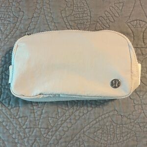 Lululemon Light Gray Everywhere Belt Bag